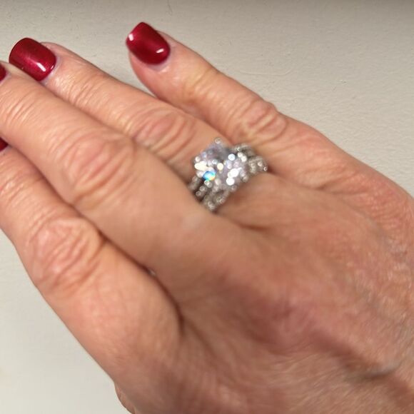 NWT Jeulia Premium Artisan Sz 8.5 Engagement Wedding Ring - Picture 1 of 9
